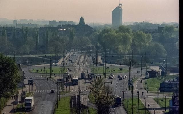 Tak wyglądał Kraków, gdy Jacek Majchrowski wygrywał pierwsze wybory. Rok 2002. Inne miasto